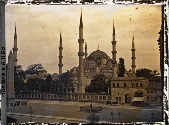RECORD DATE NOT STATED Constantinople (current Istanbul), Turkey Place at Meydani and Sultan Ahmet Camii ( Blue Mosque ) , 1912 - Turkey - StÃ phane Passet - (September) (French - ï»¿Constantinople ( actuelle Istanbul ) , Turquie La place At Meydani et la Sultan Ahmet Camii ( Â« mosquÃ e Bleue Â» )). Obelisk, archaeological vestige, Islam, minaret, column, carriage, place, antiquity, mosque, religious architecture, Habitat , Architecture , Religion , Art, Turkey, Stamboul, Ahmed Djami mosque Copyright: xpiemagsx AKahnlpie020223-4976 !ACHTUNG AUFNAHMEDATUM GESCHÄTZT!