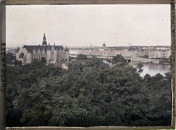 RECORD DATE NOT STATED Stockholm, Sweden Northern Museet (Nordic Museum) from Skansenspark (Skansen park) on Djurgarden Island , 1910 - Voyage of Albert Kahn and Auguste LÃ on in Scandinavia - (August 9 - September 14) (French - ï»¿Stockholm , Suede Le Nordiska museet ( musÃ e Nordique ) depuis le Skansenspark ( parc de Skansen ) sur l ile Djurgarden). Museum, public civil architecture, maritime transport, agglomeration panorama, Habitat , Architecture , Transport, August 24. View of Skansen (Stockholm). Scandinavian museum and August 24. Stockholm Stockholm, general view of Skansen. Scandinavian museum Copyright: xpiemagsx AKahnlpie020223-5113 !ACHTUNG AUFNAHMEDATUM GESCHÄTZT!
