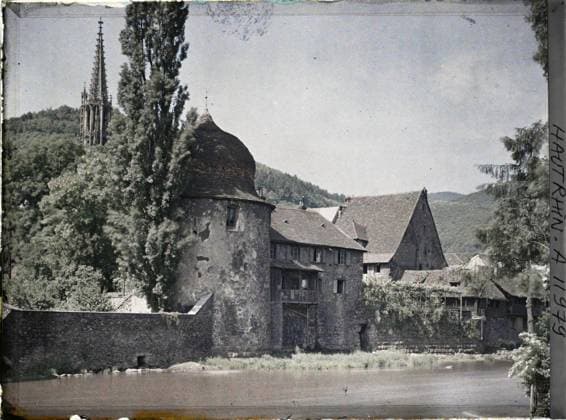 RECORD DATE NOT STATED Thann, Haut-Rhin, Alsace, France La Thur The Remparts, La Tour des witches , 1917 - Alsace - Paul Castelnau (photographic section of the armies) - (June) (French - ï»¿Thann , Haut-Rhin , Alsace , France La Thur les remparts , la tour des sorcieres ). Tour, bell tower, river, housing, front, fortified architecture, Middle Ages, rampart, Habitat , Architecture, First World War, Art, France, wen, a lar Copyright: xpiemagsx AKahnlpie020223-13516 !ACHTUNG AUFNAHMEDATUM GESCHÄTZT!