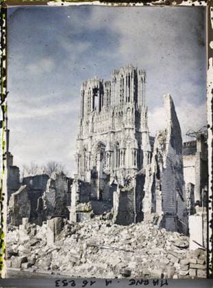 RECORD DATE NOT STATED Reims , Marne , Champagne , France , 1919 - Devastated regions, Marne, Aisne - Paul Castelnau - (February -March) (French - ï»¿Reims , Marne , Champagne , France). Church, bell tower, ruins, bombing, medium age, rubble, post-war, religious architecture, First World War, Art, Habitat , Architecture, France, Reims, View of rue Chanzy Copyright: xpiemagsx AKahnlpie020223-19596 !ACHTUNG AUFNAHMEDATUM GESCHÄTZT!
