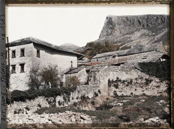 RECORD DATE NOT STATED Mostar, Bosnia and Herzegovina the old town , 1912 - Balkans, Italy - Jean Brunhes and Auguste LÃ on - (October 13 - 27) (French - ï»¿Mostar , Bosnie-HerzÃ govine La vieille ville). Mont , Mountain, Housing, Habitat , Architecture, Bosnia, Mostar, the old town Copyright: xpiemagsx AKahnlpie020223-6413 !ACHTUNG AUFNAHMEDATUM GESCHÄTZT!