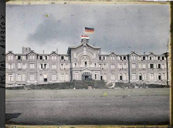 RECORD DATE NOT STATED Schevengue, The Hague, the Netherlands the HÃ tel d Orange headquarters of the German delegation , 1929 - Netherlands - StÃ phane Passet - (August 17-31) (French - ï»¿Scheveningue , La Haye , Pays-Bas L HÃ tel d Orange siege de la dÃ lÃ gation allemande). Commercial architecture, diplomacy, peace, repairs, restoration , hotel, flag, Habitat , architecture, international relations, First World War, economic activity Copyright: xpiemagsx AKahnlpie020223-17859 !ACHTUNG AUFNAHMEDATUM GESCHÄTZT!