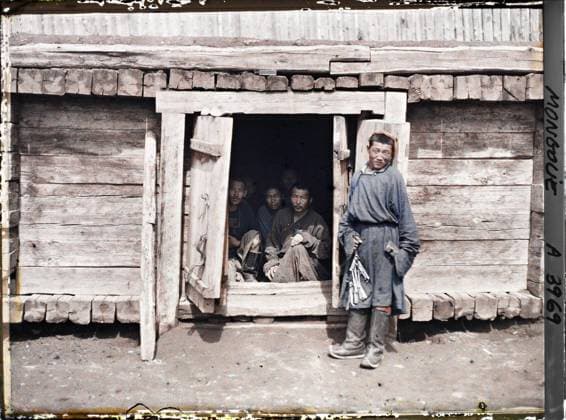 RECORD DATE NOT STATED Ourga, Mongolia Guardians and detainees in the prison , 1913 - Mongolia - StÃ phane Passet - (July 6-25) (French - ï»¿Ourga , Mongolie Gardiens et dÃ tenus dans la prison). Justice, exists in high definition, public civil architecture, punishment, prisoner, prison, man, Company, HD, Habitat , Architecture, Human Starries, Ourga, interior of the prison Copyright: xpiemagsx AKahnlpie020223-1583 !ACHTUNG AUFNAHMEDATUM GESCHÄTZT!