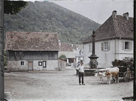 RECORD DATE NOT STATED SIZE, today-rhin, asseas, FRANCE PLACE , 1917 - Alsace - Paul Castelnau (photographic section of the armies) - (June) (French - ï»¿Sewen , Haut-Rhin , Alsace , France Place). Animal transport, work scene, rural life, street scene, front, street , neighborhood, fountain, place, Transport, daily life, First World War, Habitat , Architecture, FRANCE, SIZE, Place Copyright: xpiemagsx AKahnlpie020223-13374 !ACHTUNG AUFNAHMEDATUM GESCHÄTZT!