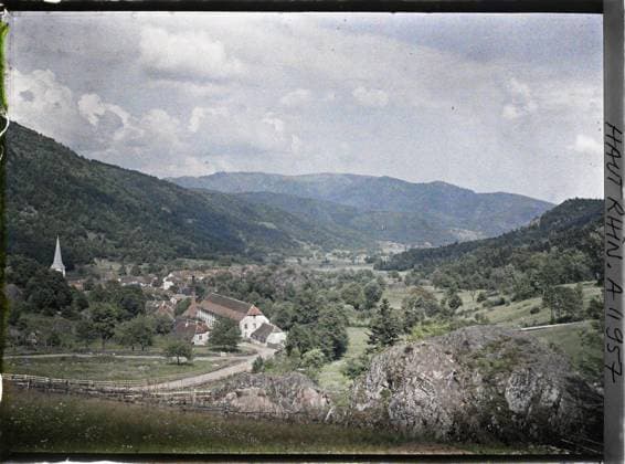 RECORD DATE NOT STATED Sewen, Haut-Rhin, Alsace, France VallÃ e de la Doller; Basically, Dollern and the Rossberg , 1917 - Alsace - Paul Castelnau (photographic section of the armies) - (June) (French - ï»¿Sewen , Haut-Rhin , Alsace , France VallÃ e de la Doller ; au fond , Dollern et le Rossberg). Mont , Mountain, factory , workshop, border, valley, fence, front, fireplace, agglomeration panorama, industry, Habitat , architecture, First World War, Economic Activity, FRANCE, SIZE, BALLETE THE HURE DILLER, AU FOUND DEALER & L ROSSBERG Copyright: xpiemagsx AKahnlpie020223-13494 !ACHTUNG AUFNAHMEDATUM GESCHÄTZT!