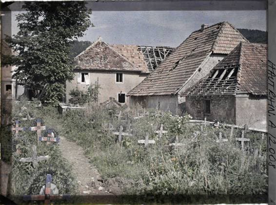 RECORD DATE NOT STATED Goldbach, Haut-Rhin, Alsace, France cemetery with military tombs , 1917 - Alsace - Paul Castelnau (photographic section of the armies) - (June) (French - ï»¿Goldbach , Haut-Rhin , Alsace , France Cimetiere avec tombes militaires). Tomb, cemetery, home, ruins, front, military cemetery, Habitat , Architecture, First World War, France, Golbach, Cimetie with military tombs Copyright: xpiemagsx AKahnlpie020223-13544 !ACHTUNG AUFNAHMEDATUM GESCHÄTZT!