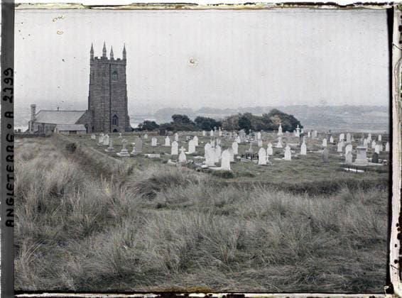 RECORD DATE NOT STATED Cornwall, England a church and its cemetery , 1913 - England - Auguste LÃ on - (August 28 - September 3) (French - ï»¿Cornouailles , Angleterre Une Ã glise et son cimetiere). Church, tomb, cemetery, Christianity, funeral architecture, shipwrecked image, religious architecture, Religion , Habitat , Architecture, England Copyright: xpiemagsx AKahnlpie020223-3354 !ACHTUNG AUFNAHMEDATUM GESCHÄTZT!