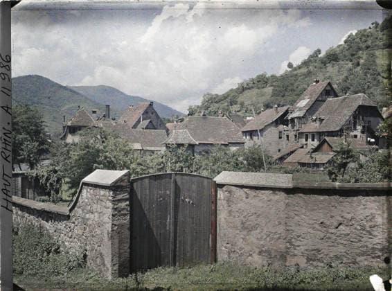 RECORD DATE NOT STATED Thann, Haut-Rhin, Alsace, France Rive Gauche , 1917 - Alsace - Paul Castelnau (photographic section of the armies) - (June) (French - ï»¿Thann , Haut-Rhin , Alsace , France Rive gauche). Housing, Ruins, Front, Habitat , Architecture, First World War, France, Thann, left bank Copyright: xpiemagsx AKahnlpie020223-13523 !ACHTUNG AUFNAHMEDATUM GESCHÄTZT!