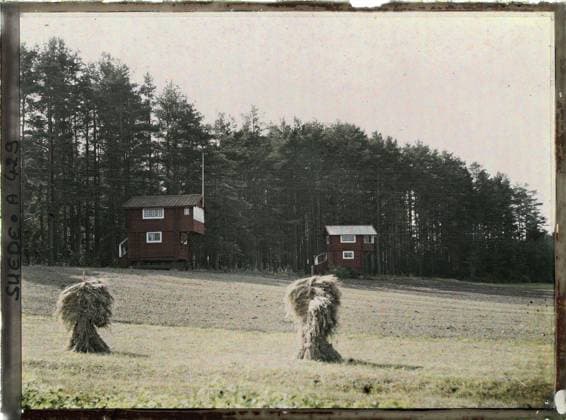 RECORD DATE NOT STATED Lisselby, Sweden Chalets for tourists , 1910 - Voyage of Albert Kahn and Auguste LÃ on in Scandinavia - (August 9 - September 14) (French - ï»¿Lisselby , Suede Chalets pour touristes). Agriculture , breeding, hay, exists in high definition, harvest, tourism, housing, Economic activity, HD, Habitat , Architecture, Leksand road to Sala Copyright: xpiemagsx AKahnlpie020223-5212 !ACHTUNG AUFNAHMEDATUM GESCHÄTZT!