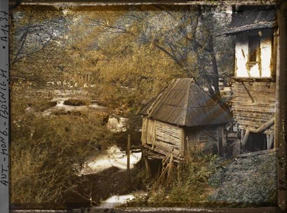 RECORD DATE NOT STATED Jajce, Bosnia and Herzegovina La Pliva with a mill , 1912 - Balkans, Italy - Jean Brunhes and Auguste LÃ on - (October 13 - 27) (French - ï»¿Jajce , Bosnie-HerzÃ govine La Pliva avec un moulin). Cascade, mill, stilts, civil engineering, river, casbah, hydraulic installation, Habitat , Architecture, Bosnia, Jajce, La Pliva with a mill Copyright: xpiemagsx AKahnlpie020223-6286 !ACHTUNG AUFNAHMEDATUM GESCHÄTZT!