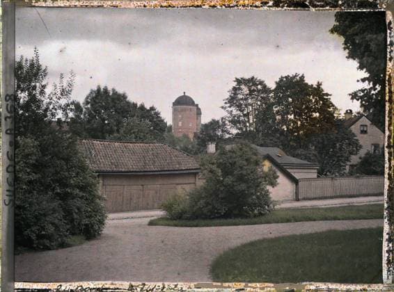 RECORD DATE NOT STATED Uppsala, Sweden seen from a city district , 1910 - Voyage of Albert Kahn and Auguste LÃ on in Scandinavia - (August 9 - September 14) (French - ï»¿Uppsala , Suede Vue d un quartier de la ville). Fortified architecture, Habitat , Architecture, August 24 - Upsala Upsala Copyright: xpiemagsx AKahnlpie020223-5130 !ACHTUNG AUFNAHMEDATUM GESCHÄTZT!