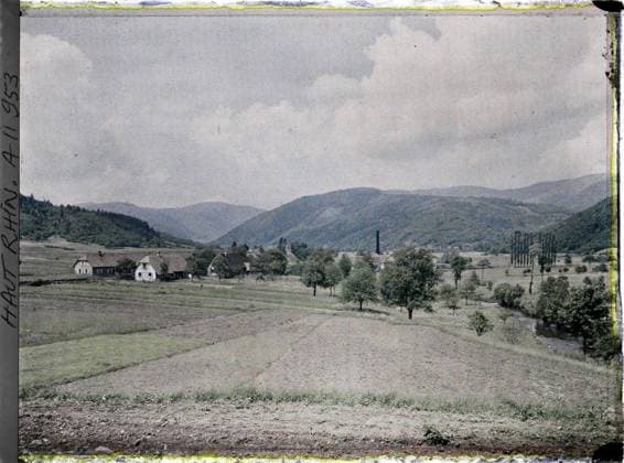 RECORD DATE NOT STATED Kirchberg, Haut-Rhin, Alsace, France VallÃ e de la Doller, Ballon d Alsace , 1917 - Alsace - Paul Castelnau (photographic section of the armies) - (June) (French - ï»¿Kirchberg , Haut-Rhin , Alsace , France VallÃ e de la Doller , ballon d Alsace). Mont , Mountain, border, valley, front, fireplace, agglomeration panorama, First World War, Habitat , Architecture, France, Kirchberg, Doller valley, Alsace balloon Copyright: xpiemagsx AKahnlpie020223-13490 !ACHTUNG AUFNAHMEDATUM GESCHÄTZT!