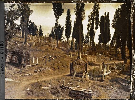 RECORD DATE NOT STATED Constantinople (current Istanbul), Turkey Tombes and Cippes Funerals in the Eyüp cemetery , 1912 - Turkey - StÃ phane Passet - (September) (French - ï»¿Constantinople ( actuelle Istanbul ) , Turquie Tombes et cippes funÃ raires dans le cimetiere d Eyüp). Tomb, cemetery, funeral architecture, Islam, vegetation , botany, Habitat , architecture, religion, nature , environment, Turkey, Eyoub, the cemetery Copyright: xpiemagsx AKahnlpie020223-4393 !ACHTUNG AUFNAHMEDATUM GESCHÄTZT!