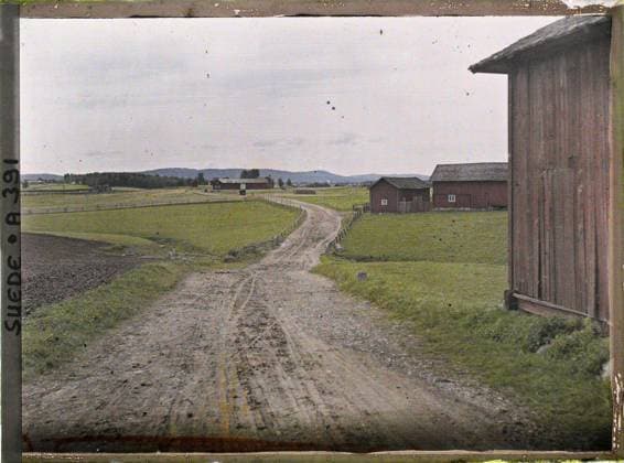 RECORD DATE NOT STATED Dalsjö, Entre Falun et Säter, Suede Route et habitations , 1910 - Voyage of Albert Kahn and Auguste LÃ on in Scandinavia - (August 9 - September 14) (French - ï»¿Dalsjö , entre Falun et Säter , Suede Route et habitations). Landscape, home, Nature , Environment, Habitat , Architecture, Falun road to Loeter Copyright: xpiemagsx AKahnlpie020223-5165 !ACHTUNG AUFNAHMEDATUM GESCHÄTZT!