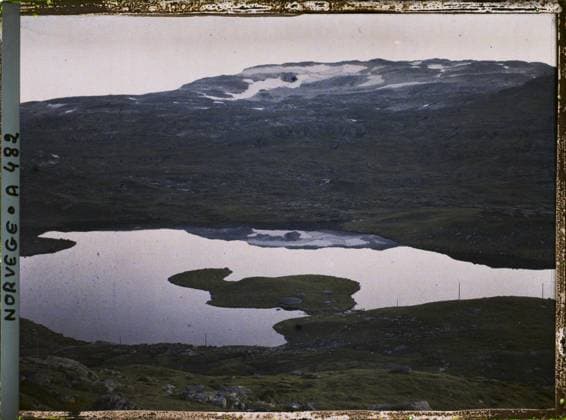 RECORD DATE NOT STATED Haukelifjell, Norway reflection of the sun on a water surface , 1910 - Voyage of Albert Kahn and Auguste LÃ on in Scandinavia - (August 9 - September 14) (French - ï»¿Haukelifjell , Norvege Reflet du soleil sur un plan d eau). Landscape, mont , mountain, exists in high definition, lake , pond, hydrography, Nature , Environment, HD, They rjukan Ã saaheim Copyright: xpiemagsx AKahnlpie020223-15991 !ACHTUNG AUFNAHMEDATUM GESCHÄTZT!