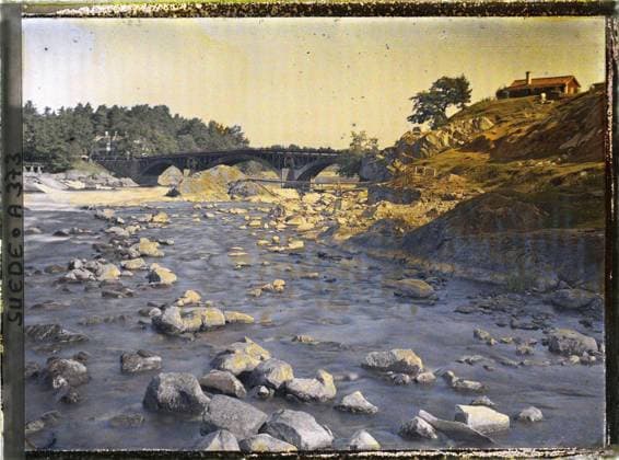 RECORD DATE NOT STATED Alvkarleby, Sweden the Charles XIII bridge on the Dalälven river , 1910 - Voyage of Albert Kahn and Auguste LÃ on in Scandinavia - (August 9 - September 14) (French - ï»¿Alvkarleby , Suede Le pont Charles XIII sur la riviere Dalälven). Civil engineering, river, housing, fishing , sea trades, hydrography, bridge, Habitat , architecture, economic activity, nature , environment, Elfkarleo , Elfkarleo Copyright: xpiemagsx AKahnlpie020223-5136 !ACHTUNG AUFNAHMEDATUM GESCHÄTZT!