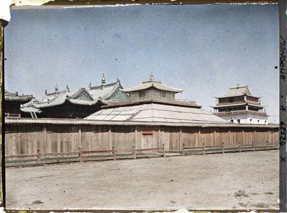 RECORD DATE NOT STATED Ourga, Mongolia The Buildings of the Gandan Monastery , 1913 - Mongolia - StÃ phane Passet - (July 6-25) (French - ï»¿Ourga , Mongolie Les bÃ¢timents du monastere de Gandan). Buddhism, temple, Tibetan rite Buddhism, bonzerie, fence, exists in high definition, monastery, terrace, decorative arts, door, religious architecture, Religion , HD , Art , Habitat , Architecture Copyright: xpiemagsx AKahnlpie020223-1665 !ACHTUNG AUFNAHMEDATUM GESCHÄTZT!