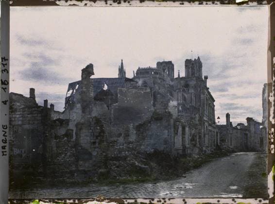 RECORD DATE NOT STATED Reims , Marne , Champagne , France , 1919 - Devastated regions, Marne, Aisne - Paul Castelnau - (February -March) (French - ï»¿Reims , Marne , Champagne , France). Church, sunsets, bell tower, ruins, bombing, street , neighborhood, after-war, religious architecture, First World War, Habitat , Architecture, France, Reims, rue Eugene Destenques Copyright: xpiemagsx AKahnlpie020223-19403 !ACHTUNG AUFNAHMEDATUM GESCHÄTZT!