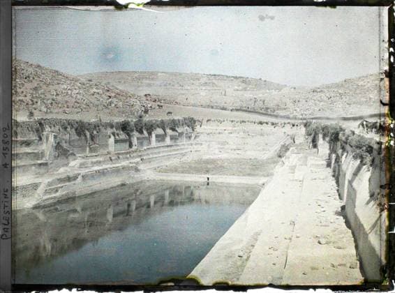 RECORD DATE NOT STATED Surroundings of Bethlehem, Palestine one of the three so -called Solomon basins , 1918 - Near East, Egypt, Palestine, Cyprus - Paul Castelnau (photographic section of the armies) - (January 9 -October 6) (French - ï»¿Environs de BethlÃ em , Palestine L une des trois vasques dites de Salomon). Judaism, archaeological vestige, public civil architecture, legend , myth, hydraulic installation, antiquity, Religion , Habitat , Architecture , Art, Palestine, sending from Bethlehem, Solomon basins (near Bethlehem) Copyright: xpiemagsx AKahnlpie020223-4176 !ACHTUNG AUFNAHMEDATUM GESCHÄTZT!