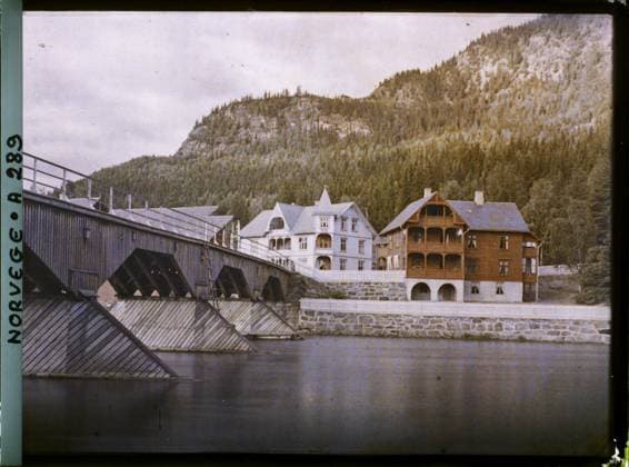 RECORD DATE NOT STATED FAGERNES, Norway Le Pont , 1910 - Voyage of Albert Kahn and Auguste LÃ on in Scandinavia - (August 9 - September 14) (French - ï»¿Fagernes , Norvege Le pont). Civil engineering, exists in high definition, river, housing, hydrography, bridge, Habitat , architecture, HD, nature , environment, Sweden, Fagernoes, the bridge. Copyright: xpiemagsx AKahnlpie020223-15832 !ACHTUNG AUFNAHMEDATUM GESCHÄTZT!