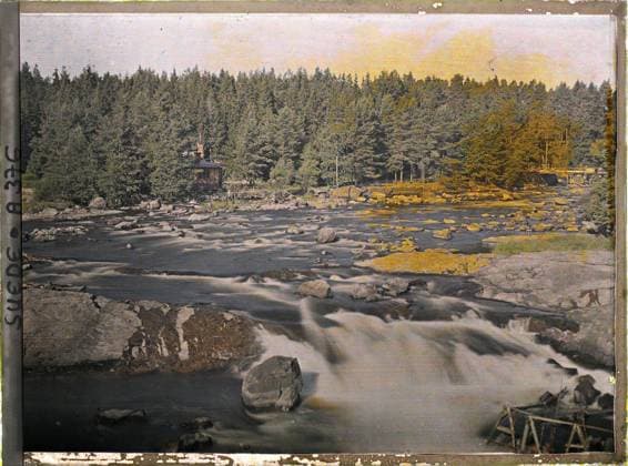 RECORD DATE NOT STATED Alvkarleby, Suede Les Chutes du Dalälven , 1910 - Voyage of Albert Kahn and Auguste LÃ on in Scandinavia - (August 9 - September 14) (French - ï»¿Alvkarleby , Suede Les chutes du Dalälven). Landscape, river, fishing , sea trades, hydrography, catering , hotel industry, Nature , environment, economic activity, Elfkarleo , Elfkarleo Copyright: xpiemagsx AKahnlpie020223-5141 !ACHTUNG AUFNAHMEDATUM GESCHÄTZT!