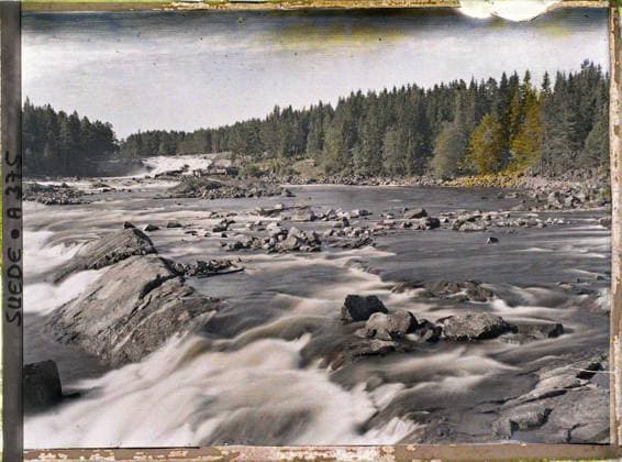 RECORD DATE NOT STATED Alvkarleby, Sweden Cascade on the Dalälven from the Charles XIII bridge , 1910 - Voyage of Albert Kahn and Auguste LÃ on in Scandinavia - (August 9 - September 14) (French - ï»¿Alvkarleby , Suede Cascade sur le Dalälven depuis le pont Charles XIII). Landscape, river, fishing , sea trades, hydrography, Nature , environment, economic activity, Elfkarleo , Elfkarleo Copyright: xpiemagsx AKahnlpie020223-5138 !ACHTUNG AUFNAHMEDATUM GESCHÄTZT!