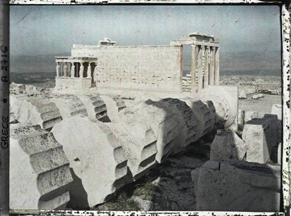 RECORD DATE NOT STATED Athens, Greece on the acropolis, vestiges of columns and erechtheion, south side , 1913 - Balkans, Italy - Jean Brunhes and Auguste LÃ on - (September - October 23) (French - ï»¿Athenes , Grece Sur l Acropole , vestiges de colonnes et l Erechtheion , cÃ tÃ sud). Statue, temple, archaeological vestige, exists in high definition, sculpture, column, Greco-Roman polytheism, Antiquity, religious architecture, Habitat , Architecture , HD , Art , Religion, Greece, Athens, the columns lying down and in pieces and the erechteion in the last plan Copyright: xpiemagsx AKahnlpie020223-4346 !ACHTUNG AUFNAHMEDATUM GESCHÄTZT!