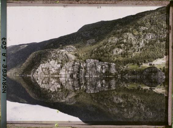 RECORD DATE NOT STATED Near Dalen, Norway Le Jardin Omsberg, in Tokke by Lake byrttevatn , 1910 - Voyage of Albert Kahn and Auguste LÃ on in Scandinavia - (August 9 - September 14) (French - ï»¿Pres de Dalen , Norvege Le jardin Omsberg , Ã Tokke au bord du lac Byrtevatn). Landscape, mont , mountain, conifer, forest , wood, exists in high definition, lake , pond, hydrography, Nature , Environment, HD, Route the dual Ã cavity (edland) Copyright: xpiemagsx AKahnlpie020223-16014 !ACHTUNG AUFNAHMEDATUM GESCHÄTZT!