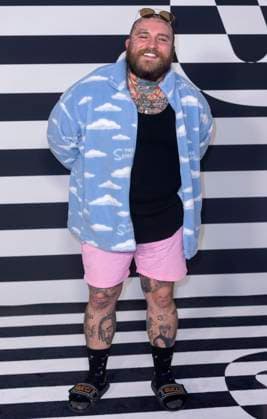 February 2, 2023, Los Angeles, California, USA: Teddy Swims at the red carpet of the Warner Music Group Pre-Grammy Party 2023 held at The Hollywood Athletic Club held in Los Angeles, California on Thursday February 2, 2023. PI Los Angeles USA - ZUMAp124 20230202_zaa_p124_085 Copyright: xJAVIERxROJASx