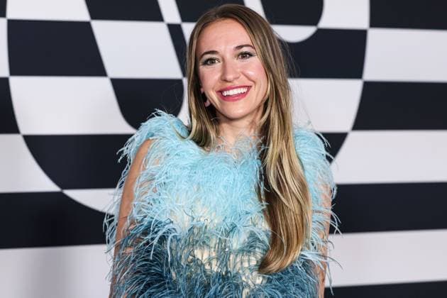 Warner Music Group Pre-Grammy Party 2023 Lauren Daigle arrives at the Warner Music Group Pre-Grammy Party 2023 held at the Hollywood Athletic Club on February 2, 2023 in Hollywood, Los Angeles, California, United States. Hollywood Athletic Club, Hollywood, Los Angeles, California California United States  Copyright: xImagexPressxAgencyx originalFilename: collin-warnermu230202_npLuB.jpg