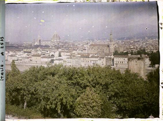 RECORD DATE NOT STATED Florence, Italy Panorama taken from Place Michel-Ange , 1913 - Balkans, Italy - Jean Brunhes and Auguste LÃ on - (September - October 23) (French - ï»¿Florence , Italie Panorama pris depuis la place Michel-Ange). Church, river, Christianity, dome , dome, park , garden, agglomeration panorama, religious architecture, Religion , Habitat , Architecture, Italy, Florence, Panorama taken from the place Michel Ange Copyright: xpiemagsx AKahnlpie020223-15923 !ACHTUNG AUFNAHMEDATUM GESCHÄTZT!