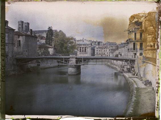 RECORD DATE NOT STATED Verdun , France , 1917 - North of France, Belgium - Paul Castelnau (photographic section of the armies) - (September 1-5) (French - ï»¿Verdun , France). River, civil engineering, bell tower, quay, hydrography, ruins, front, theater, bridge, Habitat , architecture, nature , environment, First World War, Art, France, Verdun, La Meuse (near the promenade) Copyright: xpiemagsx AKahnlpie020223-21180 !ACHTUNG AUFNAHMEDATUM GESCHÄTZT!
