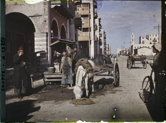 RECORD DATE NOT STATED Port-Said, Egypt, Africa A water seller filling his outs at La Fontaine , 1918 - Near East, Egypt, Palestine, Cyprus - Paul Castelnau (photographic section of the armies) - (January 9 -October 6) (French - ï»¿Port-SaÃ¯d , Egypte , Afrique Un vendeur d eau remplissant ses outres Ã la fontaine). Animal transport, cycling transport, real animal, costume, port, water carrier, small profession, Christianity, cart, street scene, aren, hairstyle , headgear, in addition, religious architecture, man, Transport, animal, clothing, economic activity, religion, daily life, housing , architecture, human beings, Egypt, Port-Said, water merchant filling outs at La Fontaine Copyright: xpiemagsx AKahnlpie020223-6957 !ACHTUNG AUFNAHMEDATUM GESCHÄTZT!