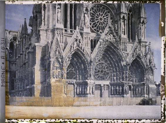 RECORD DATE NOT STATED Reims , Marne , Champagne , France , 1919 - Devastated regions, Marne, Aisne - Paul Castelnau - (February -March) (French - ï»¿Reims , Marne , Champagne , France). Church, Christianity, Sculpture, Bas-relief, Ruins, Bombing, Door, Middle Ages, Barriere , Palisade, After Warring, Religious Architecture, Religion, art, First World War, Habitat , Architecture, France, Reims, Cathedral Copyright: xpiemagsx AKahnlpie020223-19397 !ACHTUNG AUFNAHMEDATUM GESCHÄTZT!