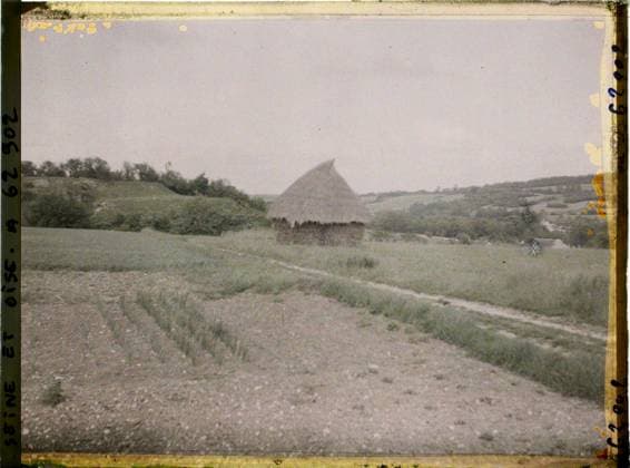 RECORD DATE NOT STATED Tessancourt , France , 1930 - Ile -de -France - StÃ phane Passet - (June 28 -July 8) (French - ï»¿Tessancourt , France). Landscape, agriculture , farming, field, Nature , environment, economic activity, Ile de France, Tessancourt, gardens and wheat Copyright: xpiemagsx AKahnlpie020223-22235 !ACHTUNG AUFNAHMEDATUM GESCHÄTZT!