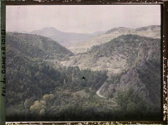 RECORD DATE NOT STATED Puy-de-DÃ me, France , 1916-1917 - Auvergne - StÃ phane Passet - (September 1916 - February 1917) (French - ï»¿Puy-de-DÃ me , France). Landscape, mont , mountain, valley, road, forest , wood, Nature , Environment, France, landscape of the valley of that of Besse Copyright: xpiemagsx AKahnlpie020223-9399 !ACHTUNG AUFNAHMEDATUM GESCHÄTZT!