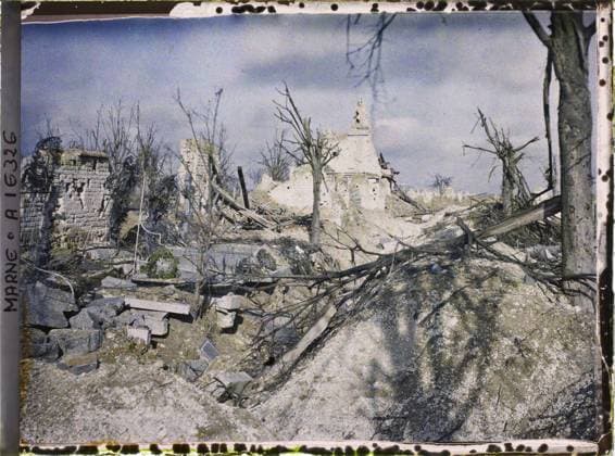 RECORD DATE NOT STATED La Neuvillette, surrounded by Reims, Marne, Champagne, France , 1919 - Devastated regions, Marne, Aisne - Paul Castelnau - (February -March) (French - ï»¿La Neuvillette , environs de Reims , Marne , Champagne , France). Rear-fronst, cemetery, funeral architecture, ruins, front, rubble, post-war, religious architecture, First World War, Habitat , Architecture, France, Neuvillette cemetery Copyright: xpiemagsx AKahnlpie020223-19412 !ACHTUNG AUFNAHMEDATUM GESCHÄTZT!