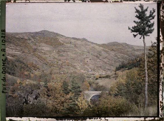 RECORD DATE NOT STATED VallÃ e de Valbeleix, France , 1916-1917 - Auvergne - StÃ phane Passet - (September 1916 - February 1917) (French - ï»¿VallÃ e de Valbeleix , France). Landscape, mont , mountain, valley, watercourse, hydrography, agglomeration panorama, bridge, Nature , Environment, Habitat , Architecture, France, autumn effects taken in the Valbeleix valley Copyright: xpiemagsx AKahnlpie020223-9467 !ACHTUNG AUFNAHMEDATUM GESCHÄTZT!