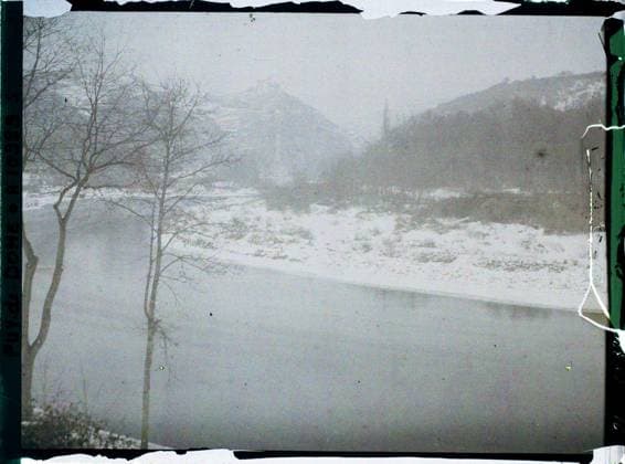 RECORD DATE NOT STATED Issoire, France , 1916-1917 - Auvergne - StÃ phane Passet - (September 1916 - February 1917) (French - ï»¿Issoire , France). Landscape, Mont , Mountain, Snow, Valley, River, Hydrography, Agglomeration Panorama, Nature , Environment, Habitat , Architecture, France, near Issoire, winter effects, surroundings of Issoire Copyright: xpiemagsx AKahnlpie020223-9535 !ACHTUNG AUFNAHMEDATUM GESCHÄTZT!