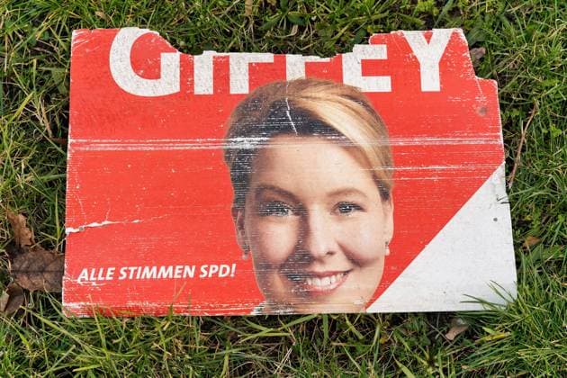 05.02.2023,Berlin,Deutschland,ein Teil von einem Wahlplakat der SPD mit Franziska Giffey zur Wiederholung der Wahl zum Abgeordnetenhaus von Berlin und zu den Bezirksverordnetenversammlungen am 12.02.2023. *** 05 02 2023,Berlin,Germany,a part of an election poster of the SPD with Franziska Giffey for the rerun of the election to the House of Representatives of Berlin and to the district councils on 12 02 2023