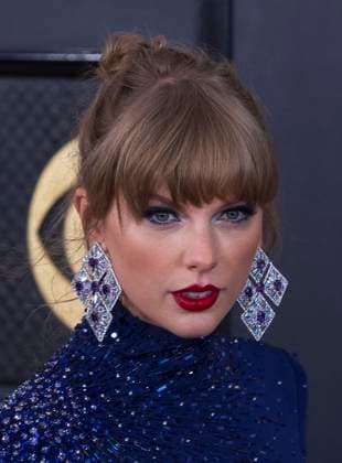 February 5, 2023, Los Angeles, California, USA: Taylor Swift on the red carpet of the 65th Annual Grammy Awards held on Sunday February 5, 2023 at Crypto Arena in Los Angeles, California. PI Los Angeles USA - ZUMAp124 20230205_zaa_p124_054 Copyright: xJAVIERxROJASx