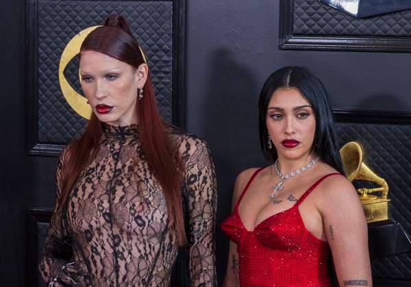 February 5, 2023, Los Angeles, California, USA: Trinity Vigorsky and Lourdes Leon on the red carpet of the 65th Annual Grammy Awards held on Sunday February 5, 2023 at Crypto Arena in Los Angeles, California. PI Los Angeles USA - ZUMAp124 20230205_zaa_p124_083 Copyright: xJAVIERxROJASx