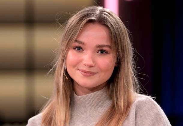 Talkshow Koelner Treff ( Kölner Treff ) : Julia BEAUTX , Schauspielerin , 20.01.2023 Julia BEAUTX , Actress , 20.01.2023 *** Talkshow Koelner Treff Kölner Treff Julia BEAUTX , Actress , 20 01 2023 Julia BEAUTX , Actress , 20 01 2023