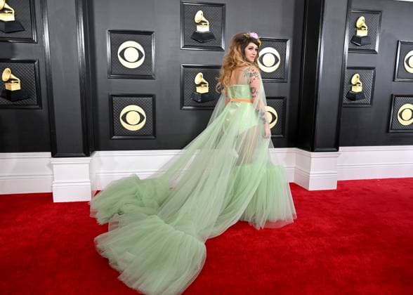65th Annual Grammy Awards held at Crypto Arena - Arrivals Featuring: Sierra Ferrell Where: Los Angeles, California, United States When: 05 Feb 2023 Credit: BauerGriffin INSTARimages Copyright: xAXELLExWOUSSENx 52416284 EDITORIAL USE ONLY. NOT FOR USE BY NEWSPAPERS BASED IN THE UK.