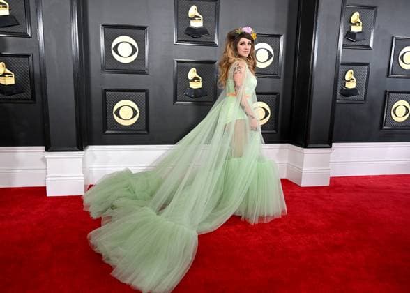 65th Annual Grammy Awards held at Crypto Arena - Arrivals Featuring: Sierra Ferrell Where: Los Angeles, California, United States When: 05 Feb 2023 Credit: BauerGriffin INSTARimages Copyright: xAXELLExWOUSSENx 52416285 EDITORIAL USE ONLY. NOT FOR USE BY NEWSPAPERS BASED IN THE UK.