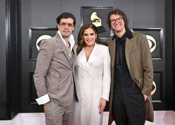 65th Annual Grammy Awards held at Crypto Arena - Arrivals Featuring: Hillary Scott of Lady A (C) with Joel Smallbone and Luke Smallbone of For King and Country Where: Los Angeles, California, United States When: 05 Feb 2023 Credit: BauerGriffin INSTARimages Copyright: xAXELLExWOUSSENx 52416271 EDITORIAL USE ONLY. NOT FOR USE BY NEWSPAPERS BASED IN THE UK.
