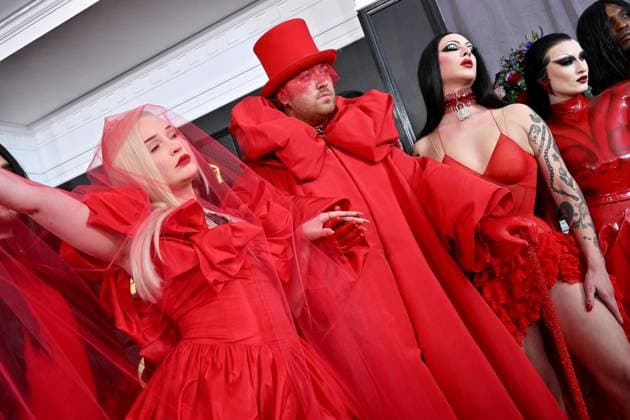 65th Annual Grammy Awards held at Crypto Arena - Arrivals Featuring: Kim Petras, Sam Smith and Violet Chachki Where: Los Angeles, California, United States When: 05 Feb 2023 Credit: BauerGriffin INSTARimages Copyright: xAXELLExWOUSSENx 52416131 EDITORIAL USE ONLY. NOT FOR USE BY NEWSPAPERS BASED IN THE UK.