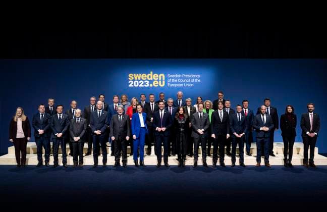 Bilder des Jahres 2023, News 02 Februar News Themen der Woche KW06 News Bilder des Tages STOCKHOLM 20230207 Family photo av deltagarna vid Informellt möte med EU:s närings- och industriministrar i Scandinavian XPO i Märsta utanför Stockholm. I mitten bistands och utrikeshandelsminister Johan Forsell samt t h statssekreterare Sara Modig ansvarig för näringslivsfragor. STOCKHOLM SVERIGE x10050x *** STOCKHOLM 20230207 Family photo of the participants at the Informal meeting with the EUs business and industry ministers in the Scandinavian XPO in Märsta outside Stockholm In the middle Minister for Aid and Foreign Trade Johan Forsell and th State Secretary Sara Modig responsible for business affairs STOCKHOLM SWEDEN x10050x,  Copyright: xPontusxLundahlx xTTx EU-ORDFÖRANDESKAP NÄRINGS- OCH INDUSTRIMINISTRAR TTABB0000000000158346