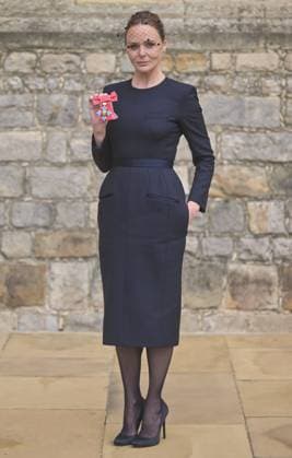 . 07 02 2023. Windsor, United Kingdom. Fashion designer Stella McCartney with her CBE after an Investiture at Windsor Castle, United Kingdom.  xPoolx xi-Imagesx IIM-24132-0004