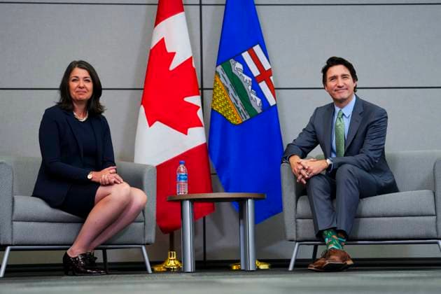 News Bilder des Tages February 7, 2023, Ottawa, ON, Canada: Prime Minister Justin Trudeau meets with Alberta Premier Danielle Smith as Canada s premiers meet in Ottawa on Tuesday, Feb. 7, 2023 in Ottawa. Ottawa Canada  - ZUMAc35_ 20230207_zaf_c35_076 Copyright: xSeanxKilpatrickx